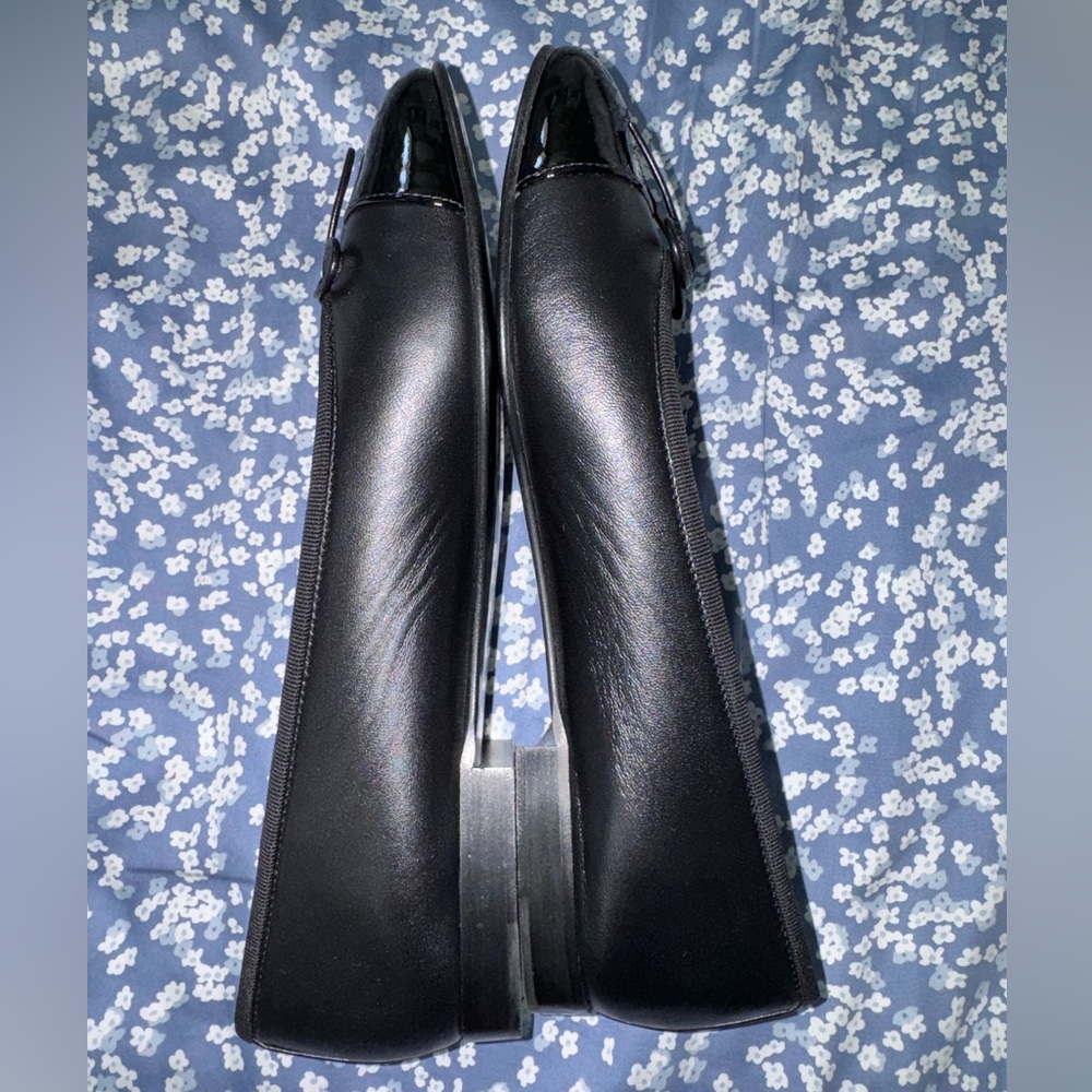 CHANEL Black Patent Cap-Toe Flats - Picture 2 of 11
